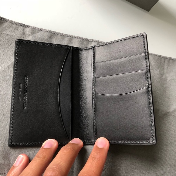 SOLD NIB Alexander McQueen Card Holder - Picture 2 of 8